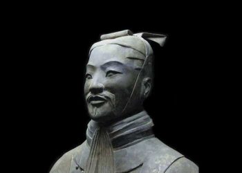 Tactiek zonder strategie is het lawaai vóór de nederlaag