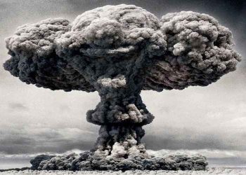 Laten we de wereld met kernwapens bestoken over wie de Krim bestuurt