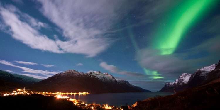 the Magnificent Lights in the Arctic with Wildfoot Travel