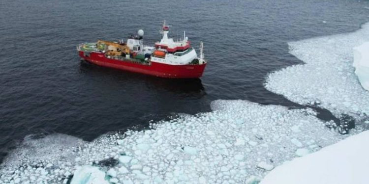 As Ice Recedes, Italian Ship Makes Record Journey into Antarctic 1 As Ice Recedes, Italian Ship Makes Record Journey into Antarctic