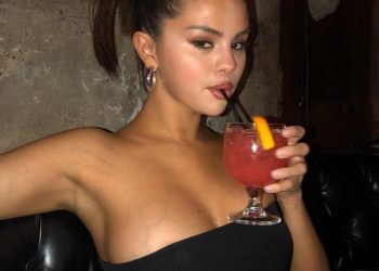 Selena Gomez Ignores Feud Rumors, Announces Social Media Break for Most Relatable Reason …
