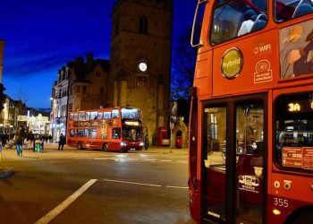 Oxfordshire weerlegt “complottheorieën” over klimaatlockdown voor auto’s in “dystopische” video