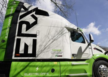 California will require half of heavy truck sales to be electric by 2035
