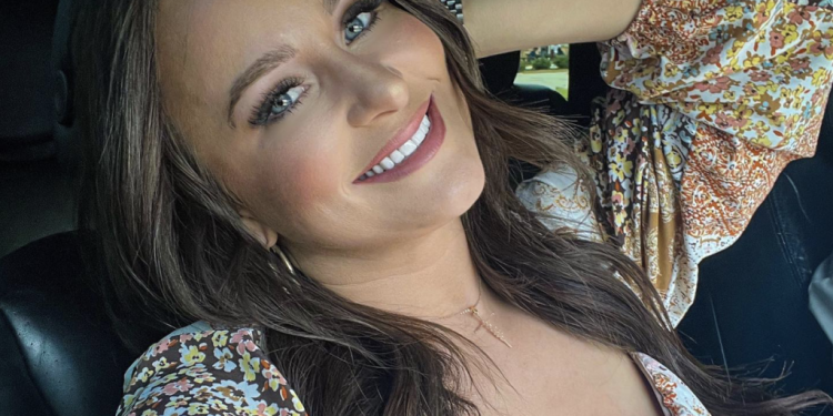 Leah Messer Raises Doubts About Her Future: Has She Quit Teen Mom? Is She Getting Her Own … 1 Leah Messer Raises Doubts About Her Future: Has She Quit Teen Mom? Is She Getting Her Own …