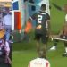 Video’s: Voetballers storten nog steeds in, krijgen hartaanvallen en sterven zelfs op het veld 16 Video’s: Voetballers storten nog steeds in, krijgen hartaanvallen en sterven zelfs op het veld