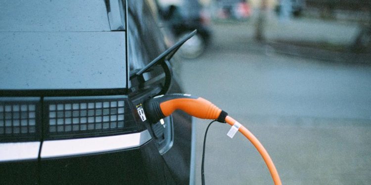 US government opens $2.5 biilion in funding for community EV chargers 1 US government opens $2.5 biilion in funding for community EV chargers