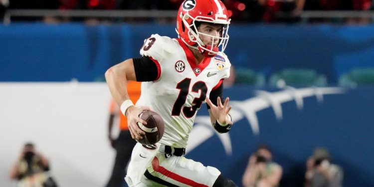 Stetson Bennett 40 time-- Why speed could help make up for Georgia QB's height, weight, age concerns 1 Stetson Bennett 40 time– Why speed could help make up for Georgia QB’s height, weight, age concerns