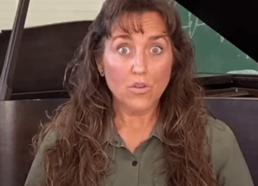 Michelle Duggar Spotted in Israel: Just Hiding from Scandals, Or Up to No Good? 1 Michelle Duggar Spotted in Israel: Just Hiding from Scandals, Or Up to No Good?
