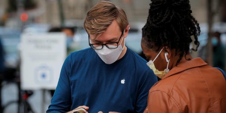 Apple reportedly held anti-union meetings at all of its US stores 1 Apple reportedly held anti-union meetings at all of its US stores