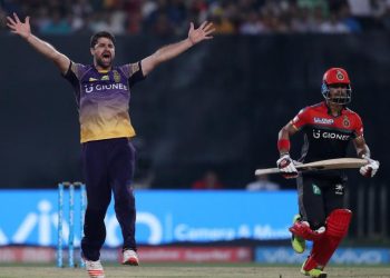 Which are the lowest team totals in IPL history?