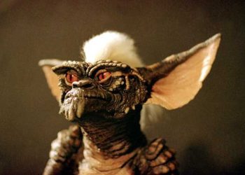 Er is weer gelazer! Frontnieuws bezwijkt onder een invasie van Gremlins!