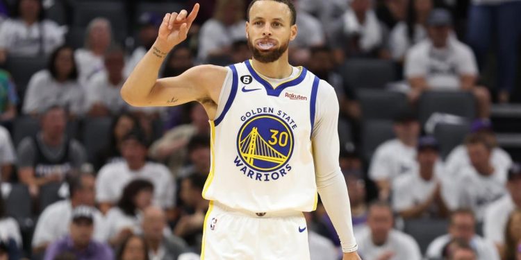 Magic Johnson, Kevin Durant react to Stephen Curry's record-breaking 50 points in Game 7 1 Magic Johnson, Kevin Durant react to Stephen Curry’s record-breaking 50 points in Game 7