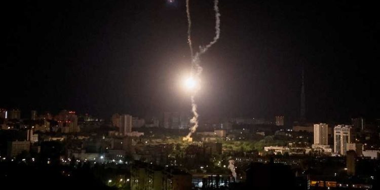 Russische Ministerie van Defensie: “De Kinzhal die het Patriot-raketsysteem raakte, vernietigde de radar en 5 lanceerinrichtingen”! 1 Russische Ministerie van Defensie: “De Kinzhal die het Patriot-raketsysteem raakte, vernietigde de radar en 5 lanceerinrichtingen”!