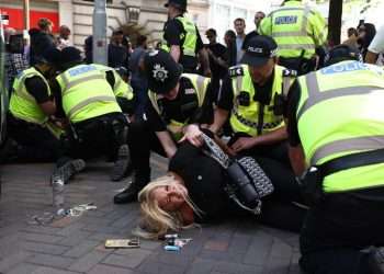 Anti-immigrant riots erupt over underage rape case (VIDEOS)